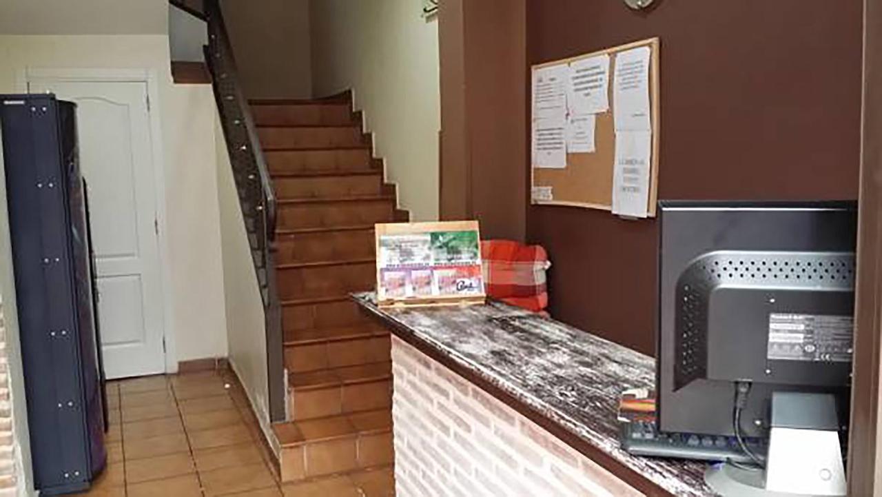 Hostal Velarde 탈라베라 데 라 레이나 외부 사진
