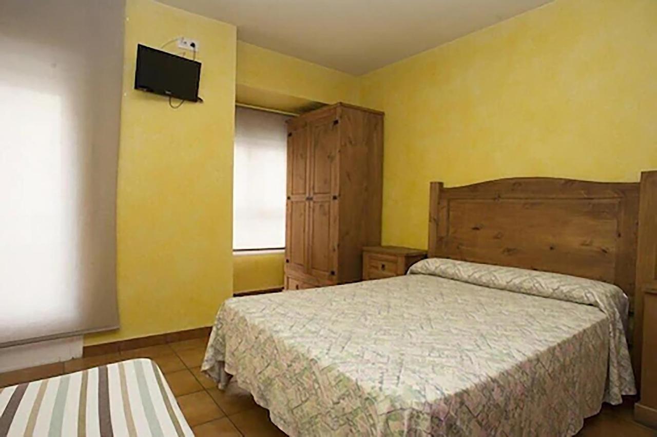 Hostal Velarde 탈라베라 데 라 레이나 외부 사진